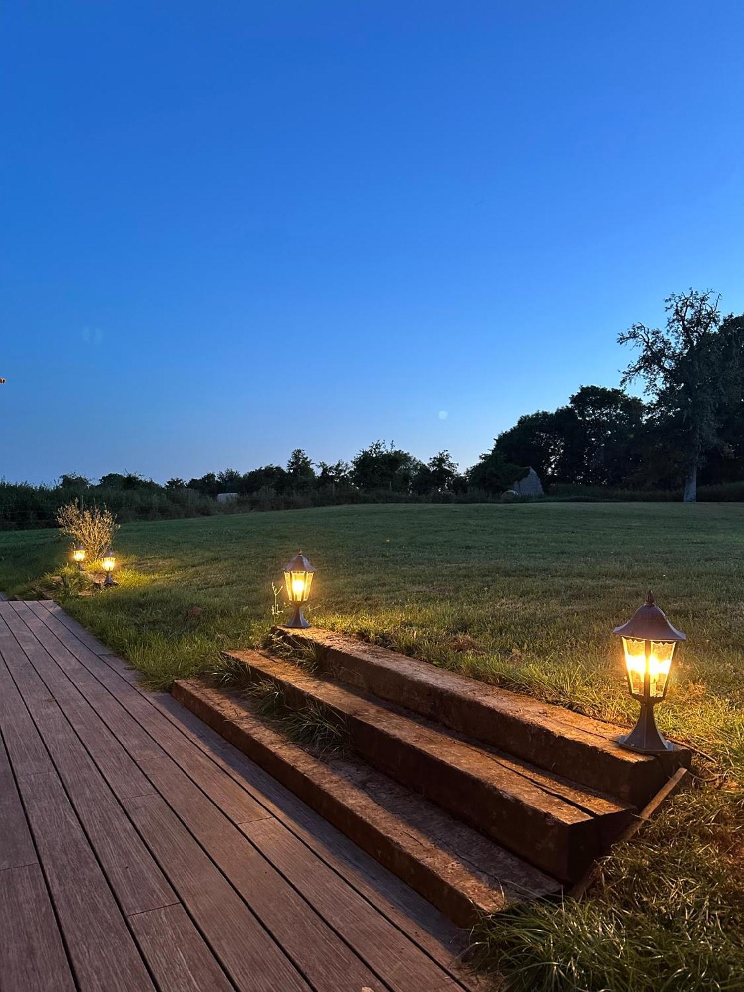 Gite Confortable Au Milieu Des Pres - La Ferme De Montigny Neauphe-Sur-Dive Exteriér fotografie